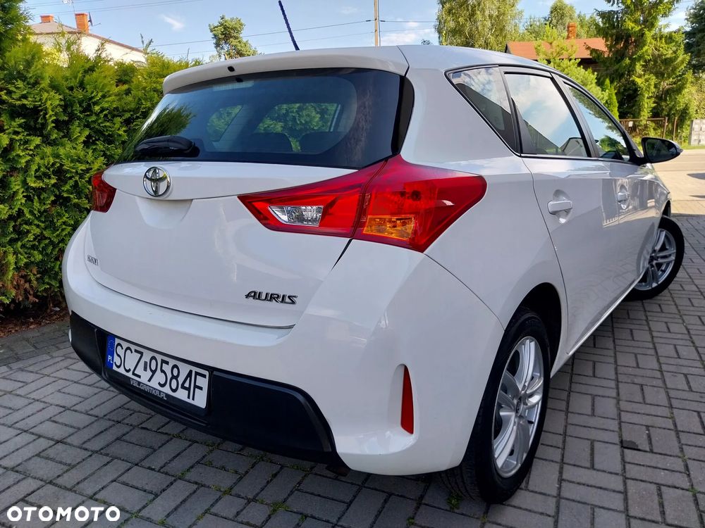 Toyota Auris 1.33 Dual-VVT-i Cool - 26