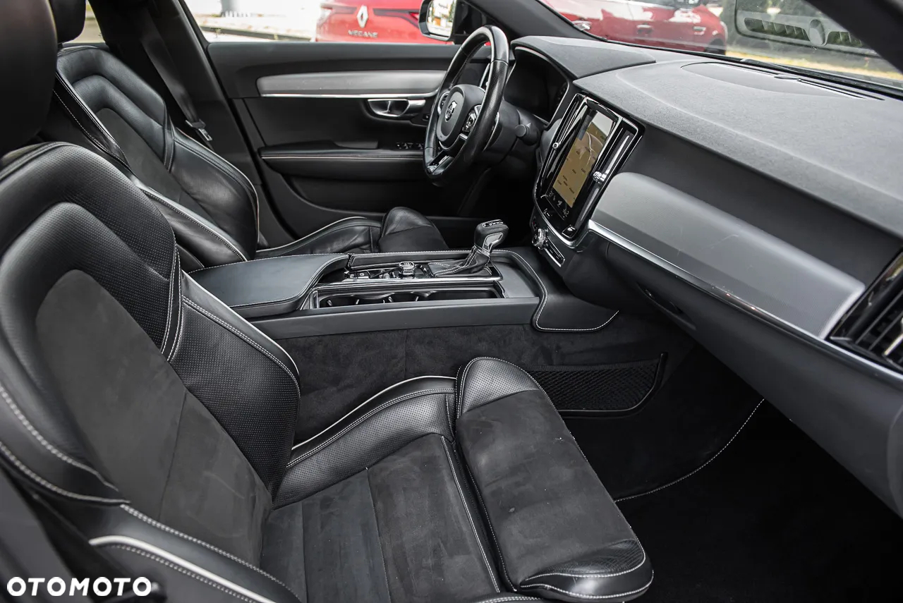 Volvo S90 D4 R-Design - 31