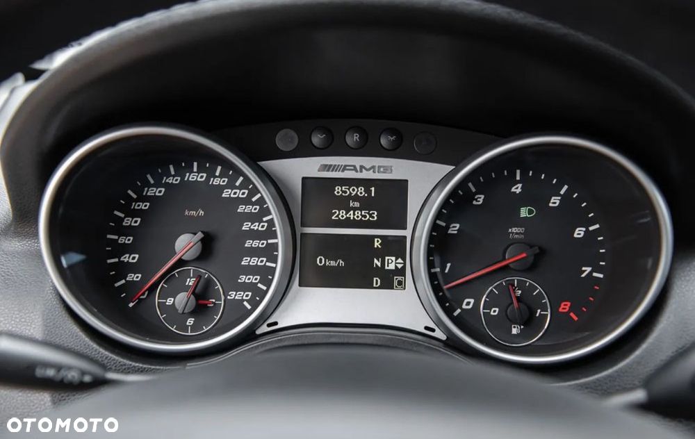 Mercedes-Benz ML 63 AMG 4Matic 7G-TRONIC 10th Anniversary - 20