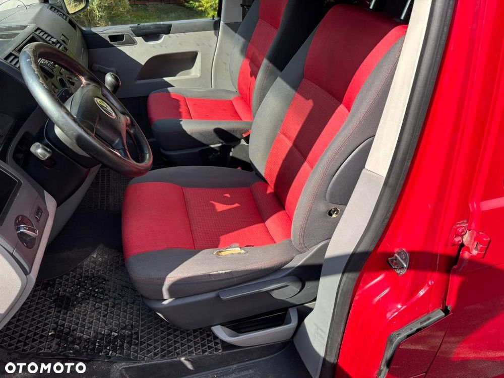 Volkswagen Transporter T5 2.5 TDI 130 KM Doka 5-Osobowy - 13