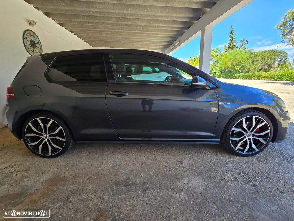 Volkswagen Golf GTD BlueMotion — fotografia 6