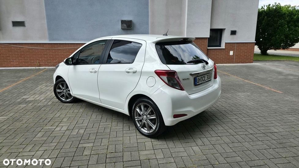 Toyota Yaris 1.33 Premium - 14