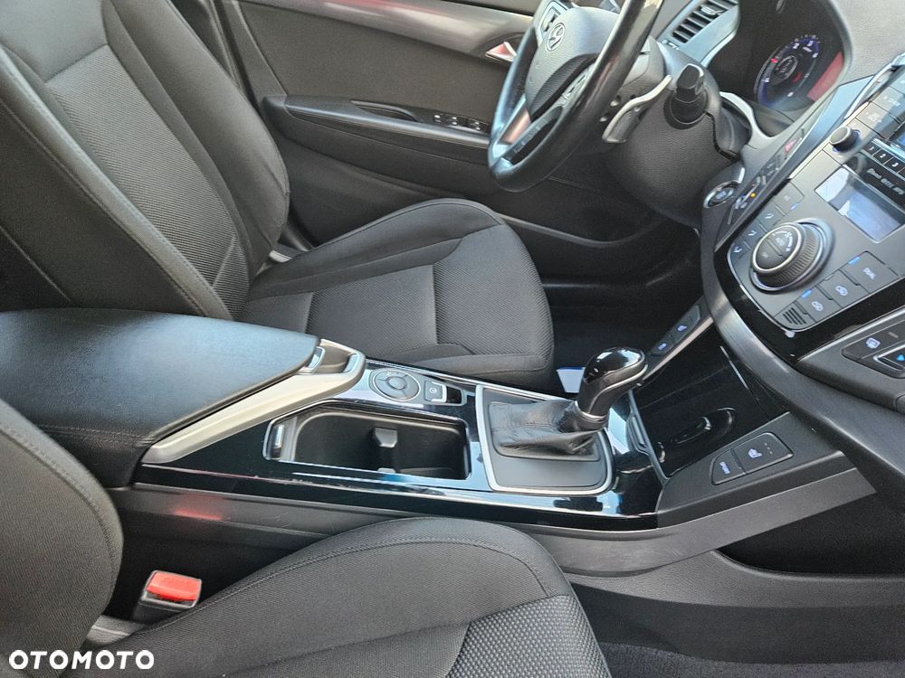 Hyundai i40 i40cw 1.7 CRDi Automatik Premium - 17