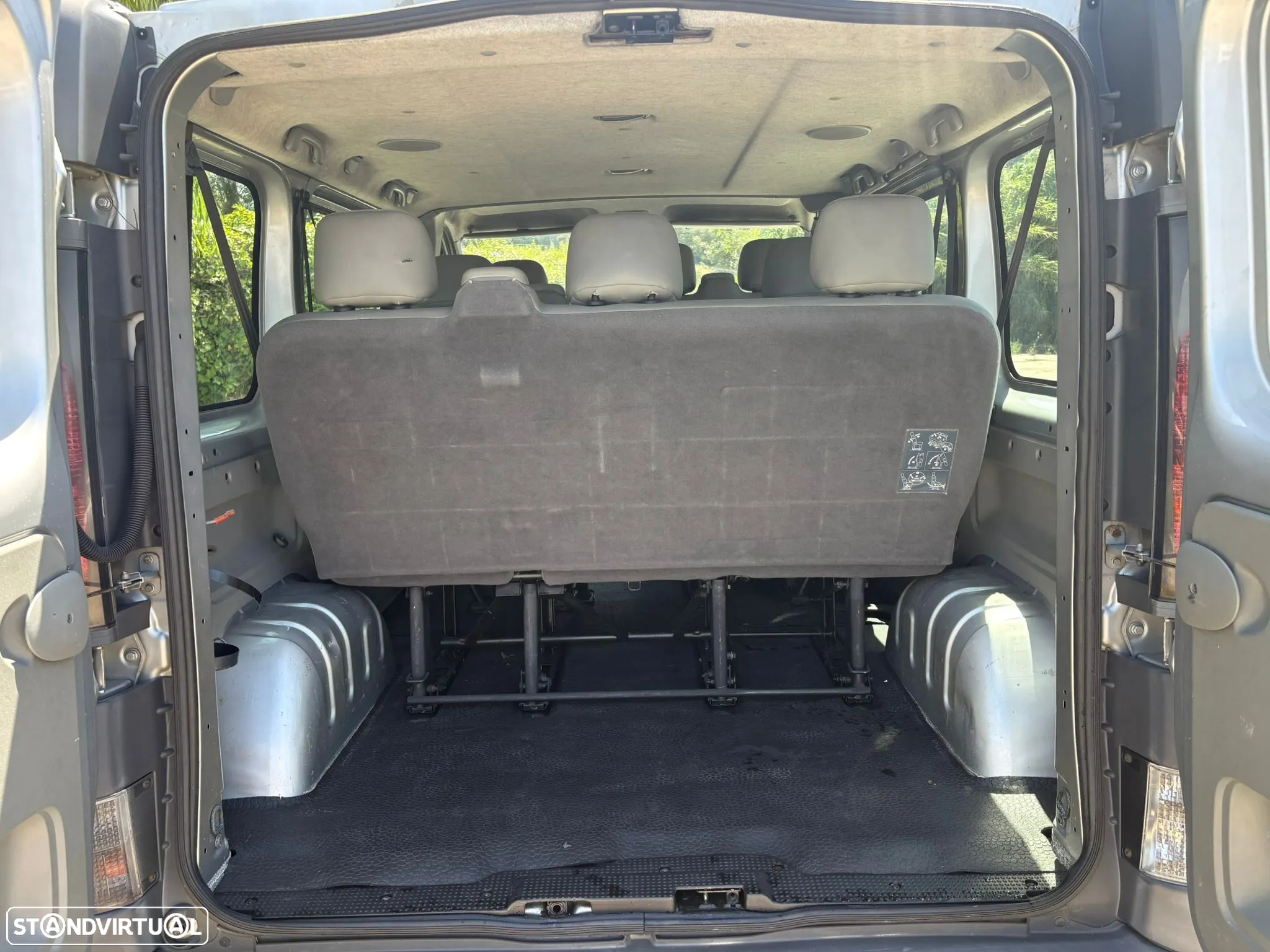 Opel Vivaro 1.9 DTi L1 H1 - 16
