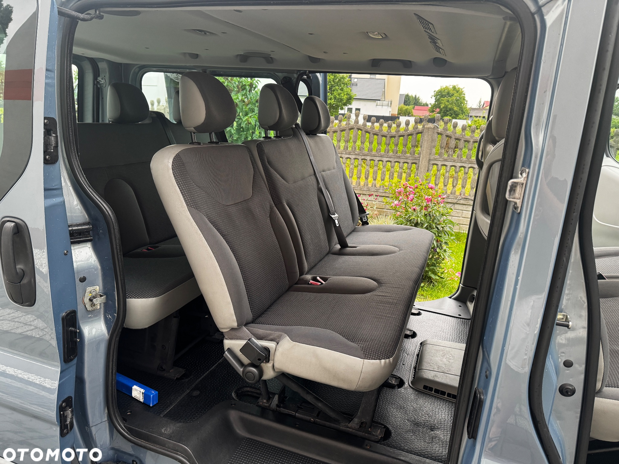 Opel Vivaro L2H1 2.9t - 12