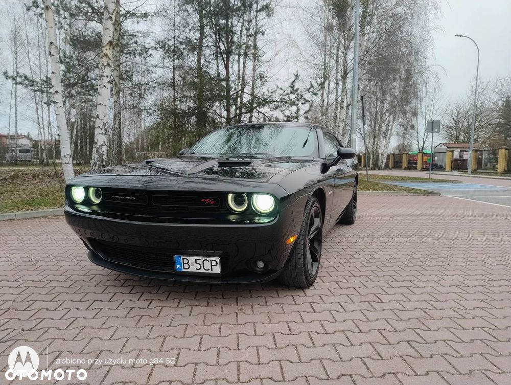 Dodge Challenger - 16