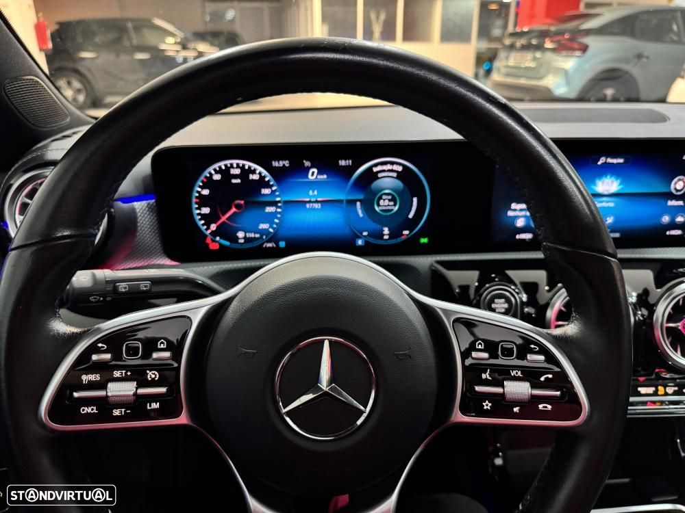 Mercedes-Benz CLA 180 d Progressive - 30