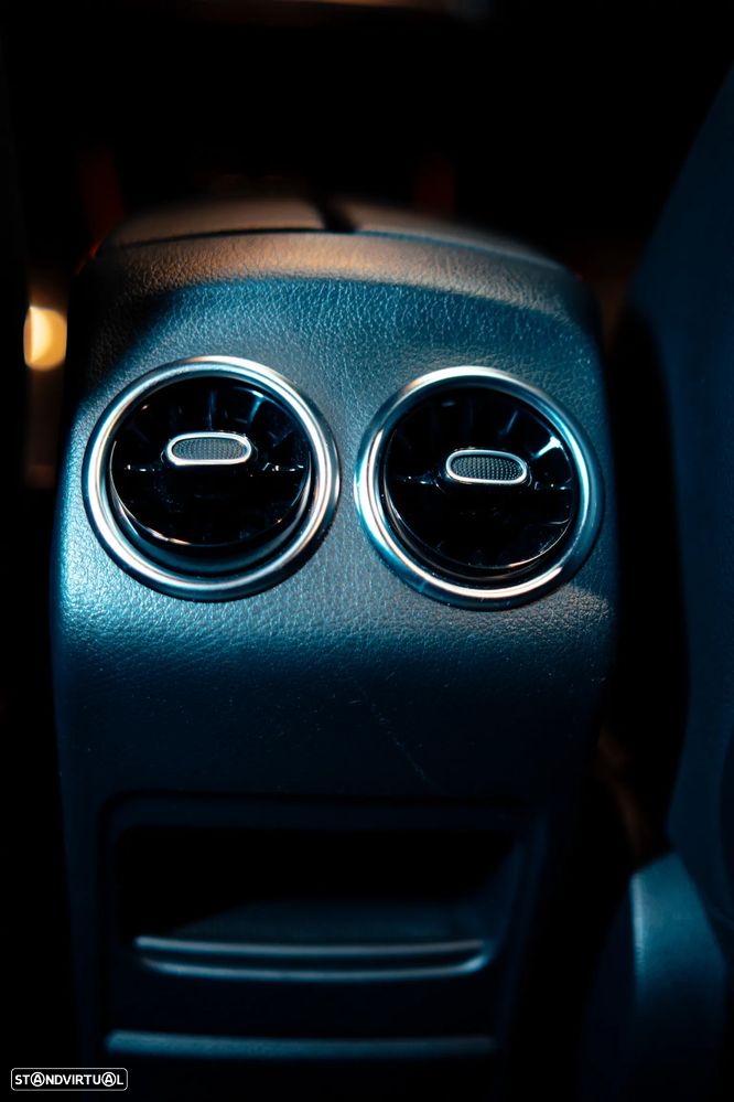 Mercedes-Benz GLA 250 e 8G-DCT AMG Line - 17