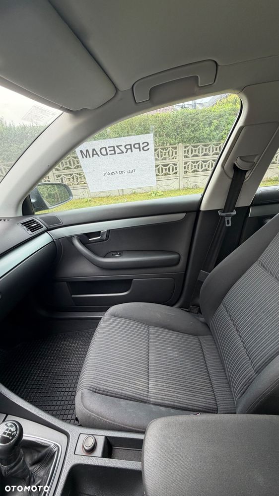 Audi A4 Limousine - 12