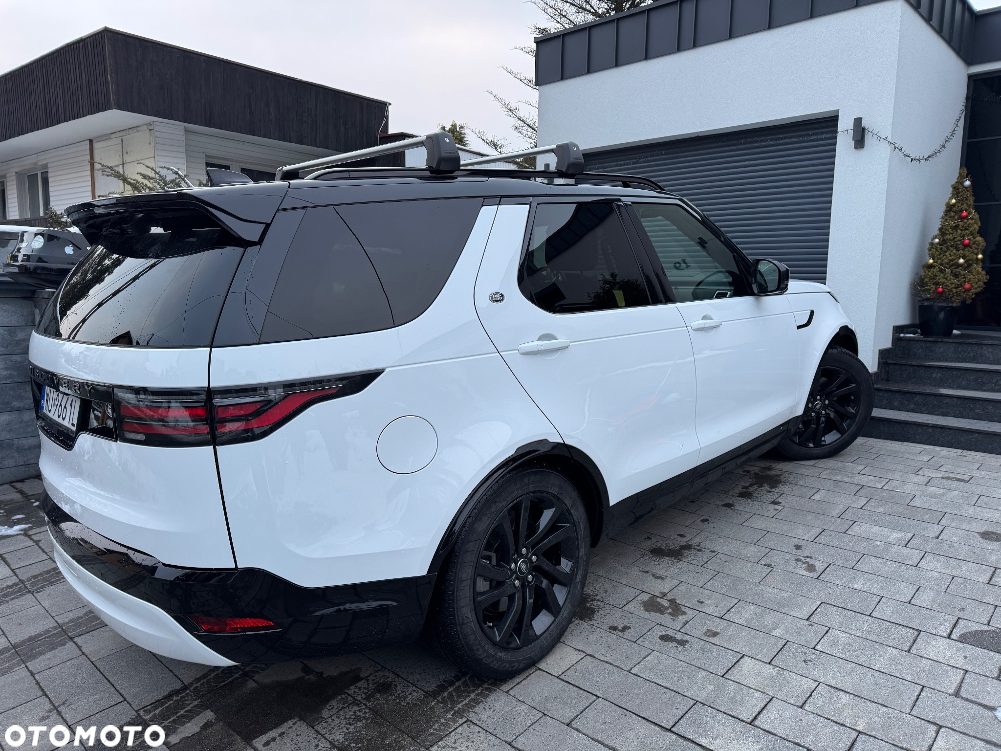 Land Rover Discovery - 4