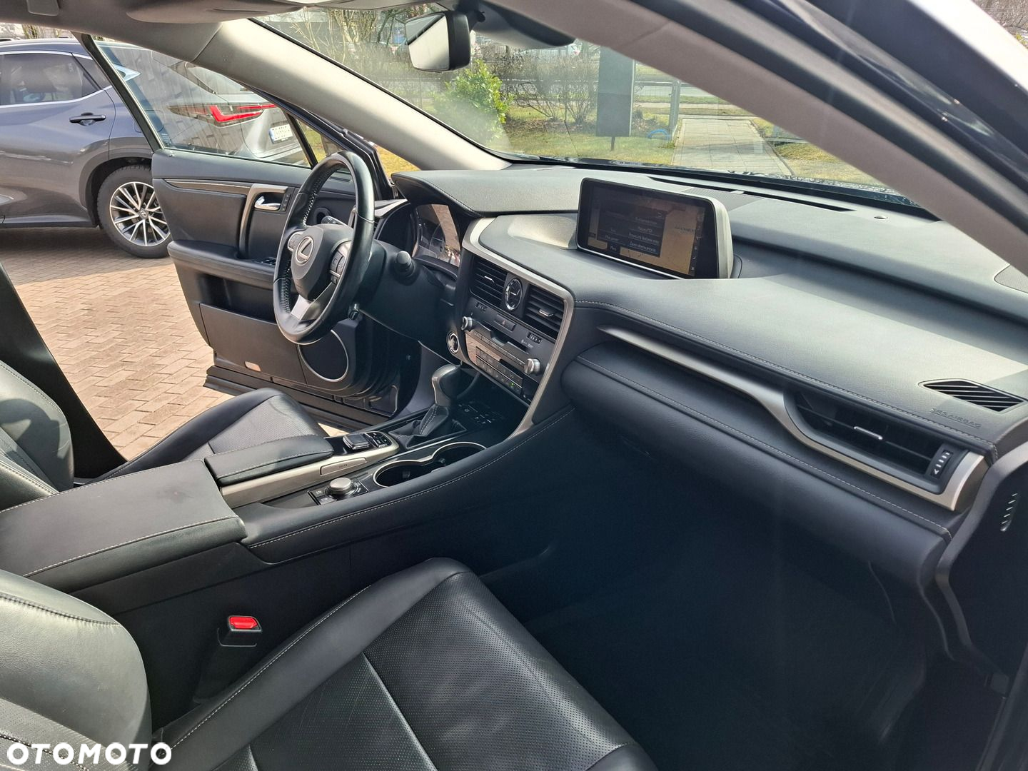 Lexus RX - 15