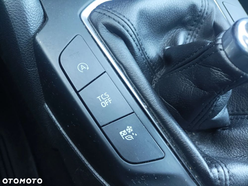 Ford Focus 1.0 EcoBoost mHEV Titanium X - 28