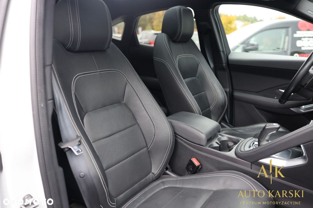 Jaguar E-Pace - 40