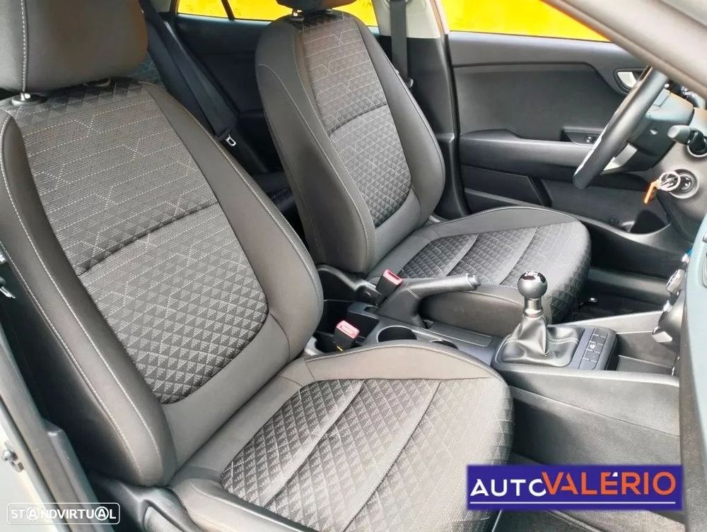 Kia Rio 1.2 CVVT Urban - 27