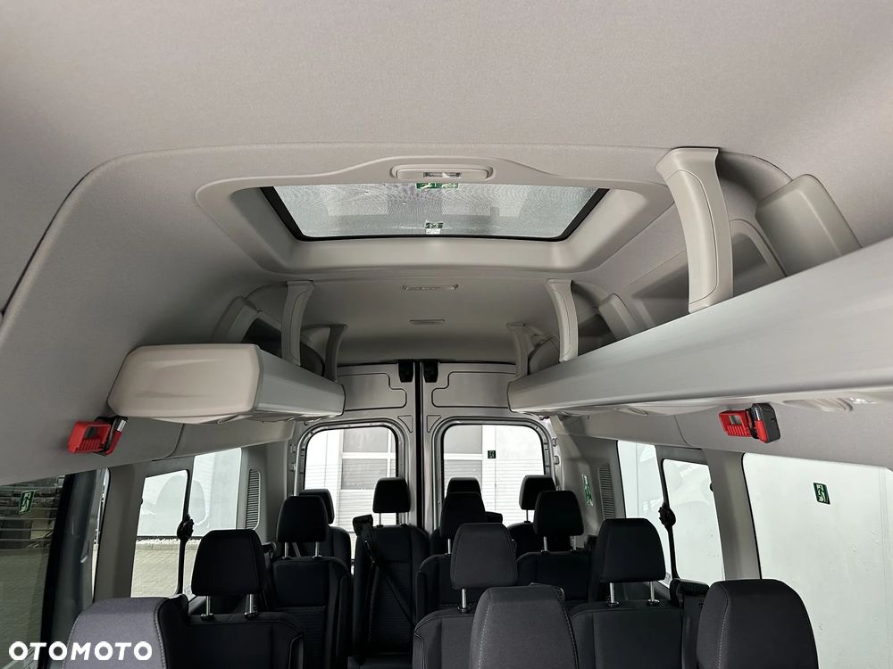 Ford Transit L2H3 Limited - 17