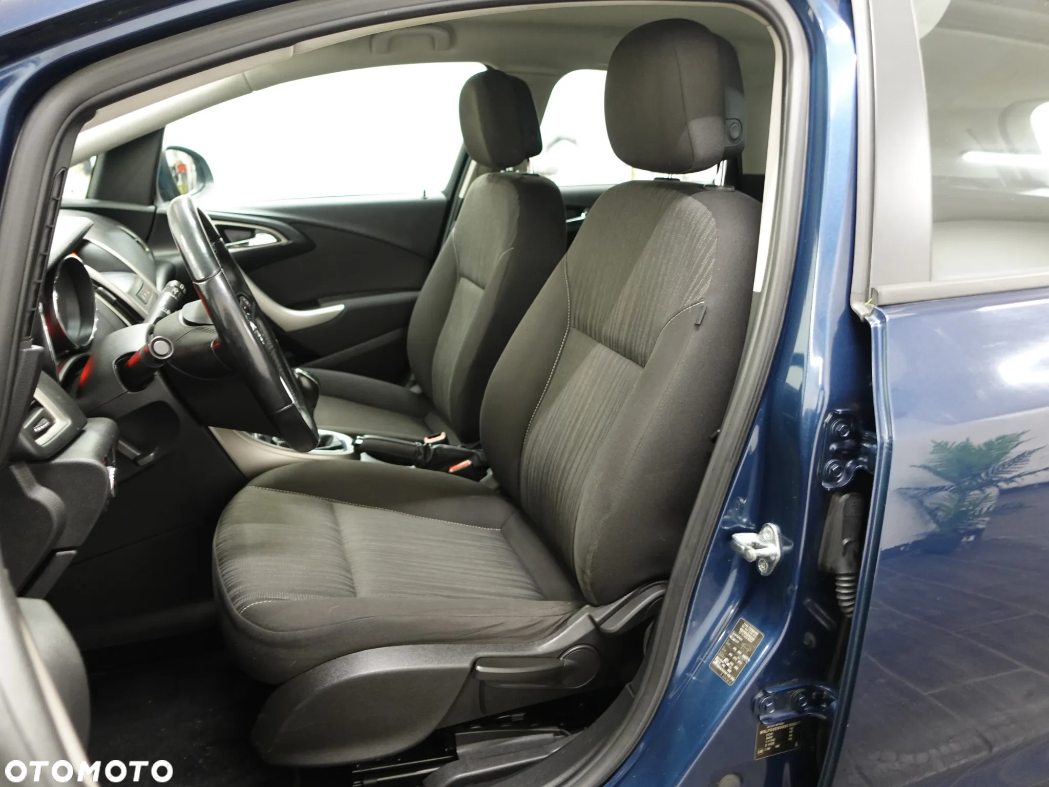 Opel Astra 2.0 CDTI DPF Edition - 22