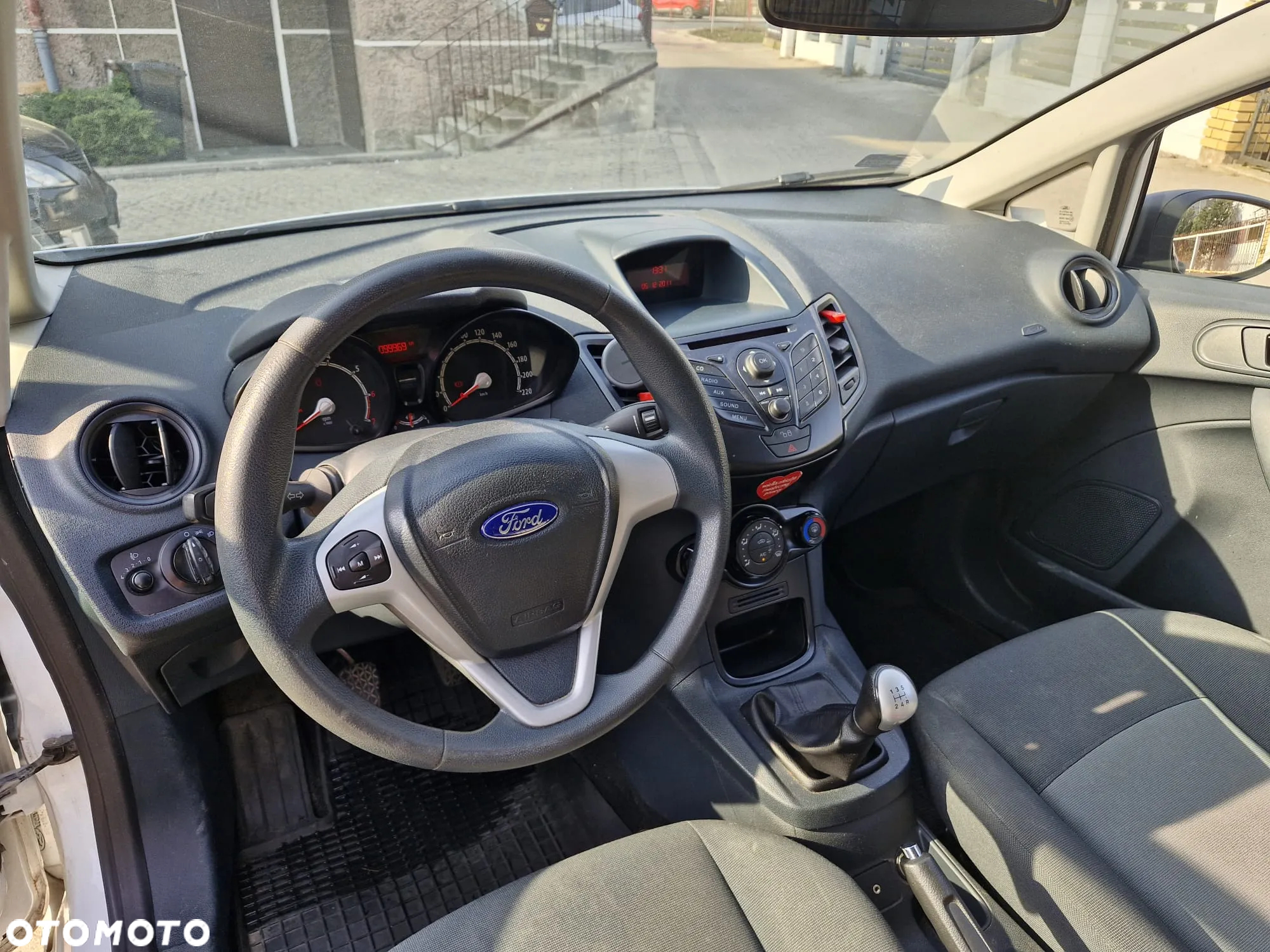 Ford Fiesta - 10