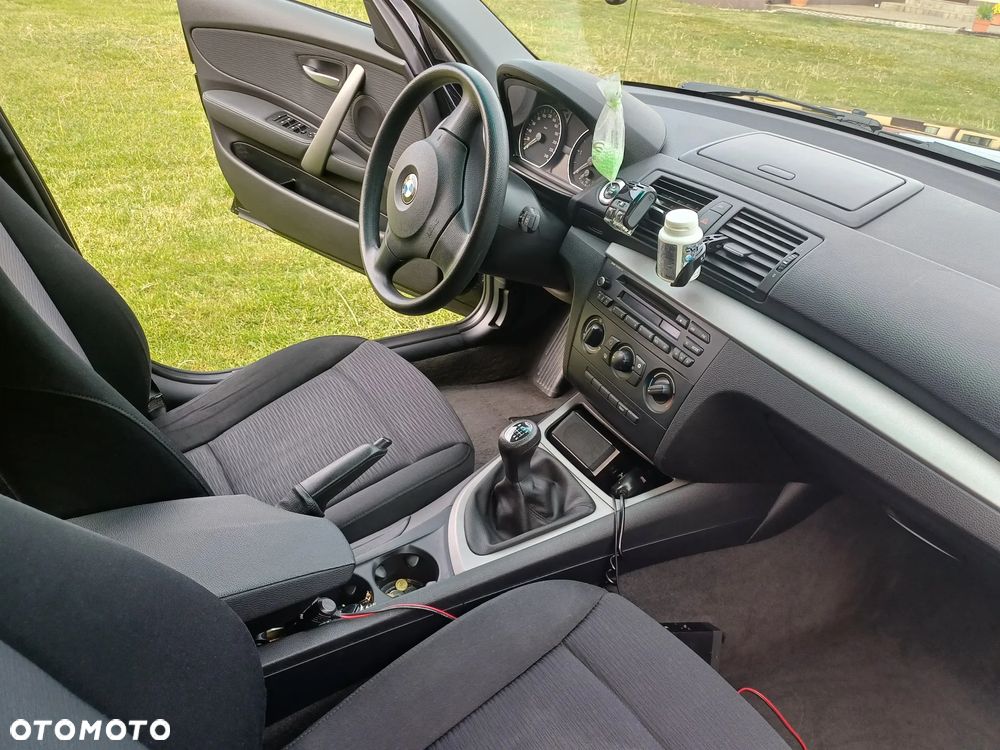 BMW Seria 1 118d - 4