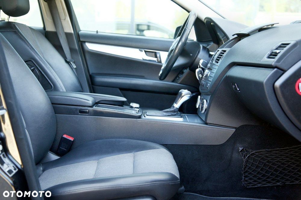 Mercedes-Benz Klasa C 200 7G-TRONIC Avantgarde Edition - 14