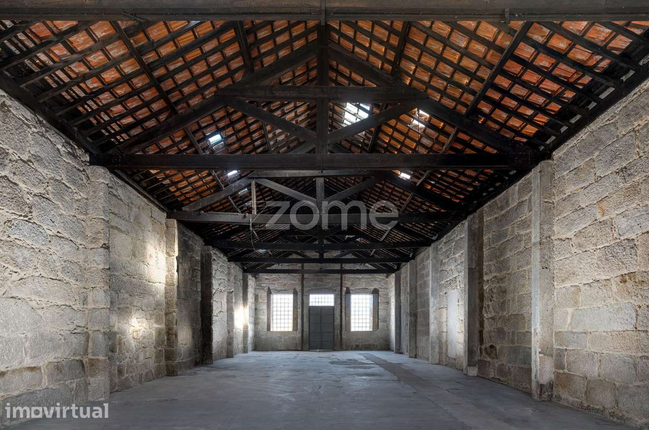 ARMAZÉM (12) DE ARQ. RÚSTICA COM LOGRADOURO EM CAMPANHÃ, PORTO - Grande imagem: 4/25