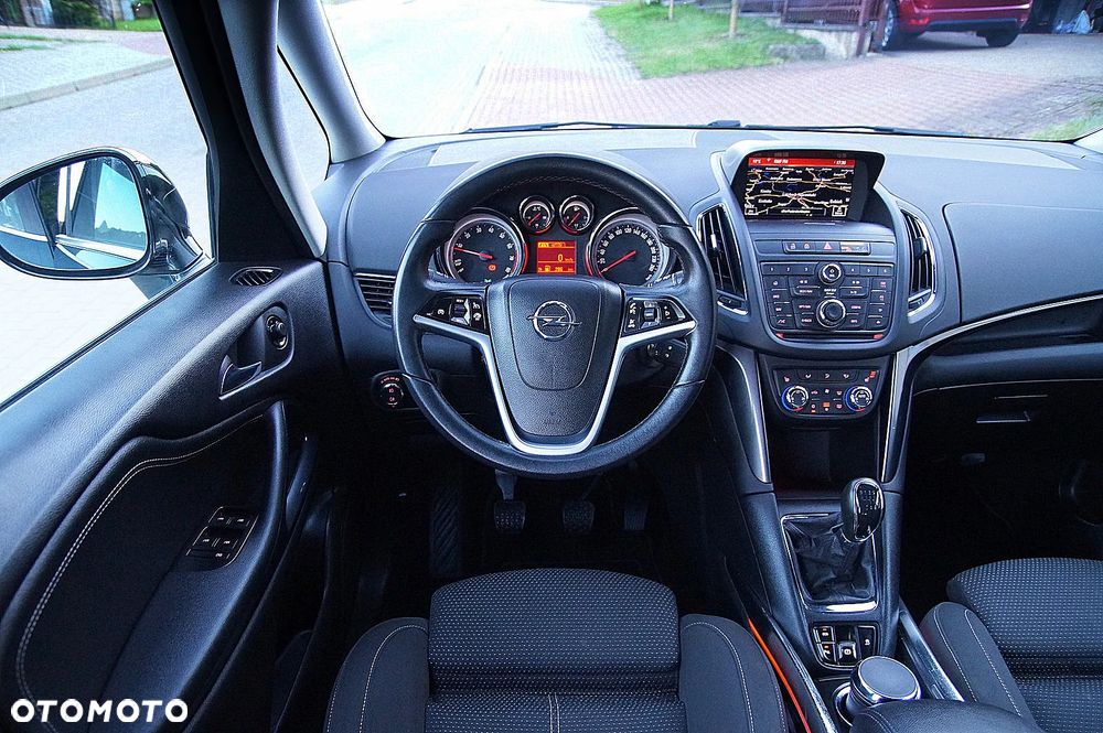Opel Zafira 1.6 T SIDI Cosmo S&S - 13