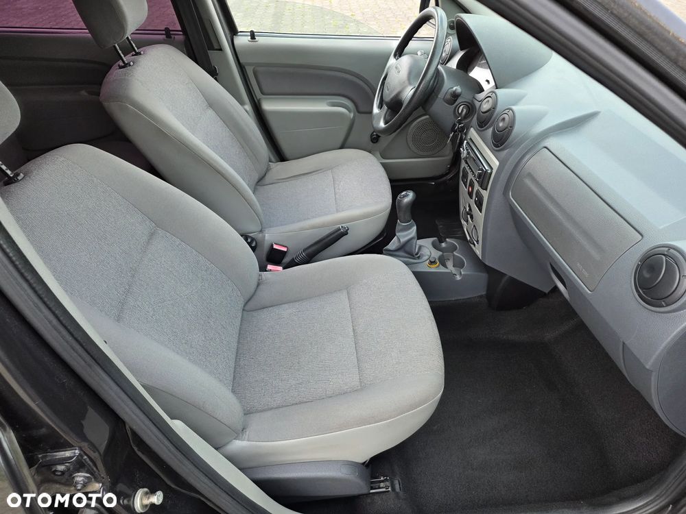 Dacia Logan 1.4 - 11