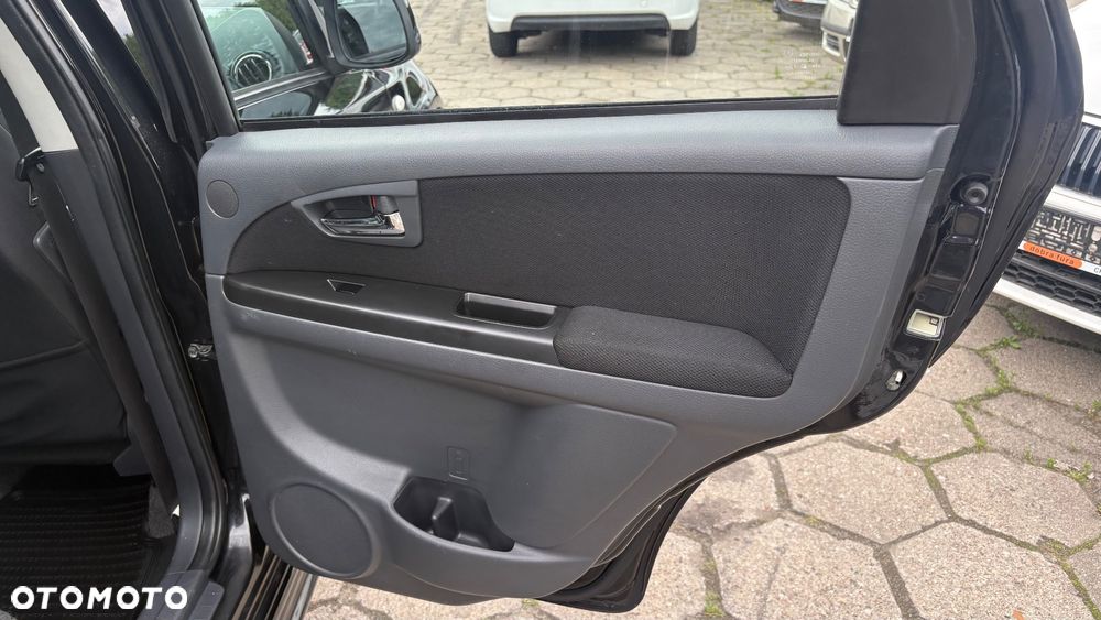 Suzuki SX4 1.6 Comfort - 12