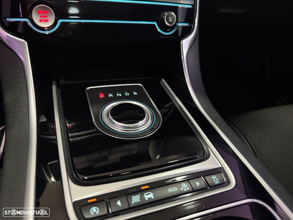 Jaguar XE 20d Aut. R-Sport - 20