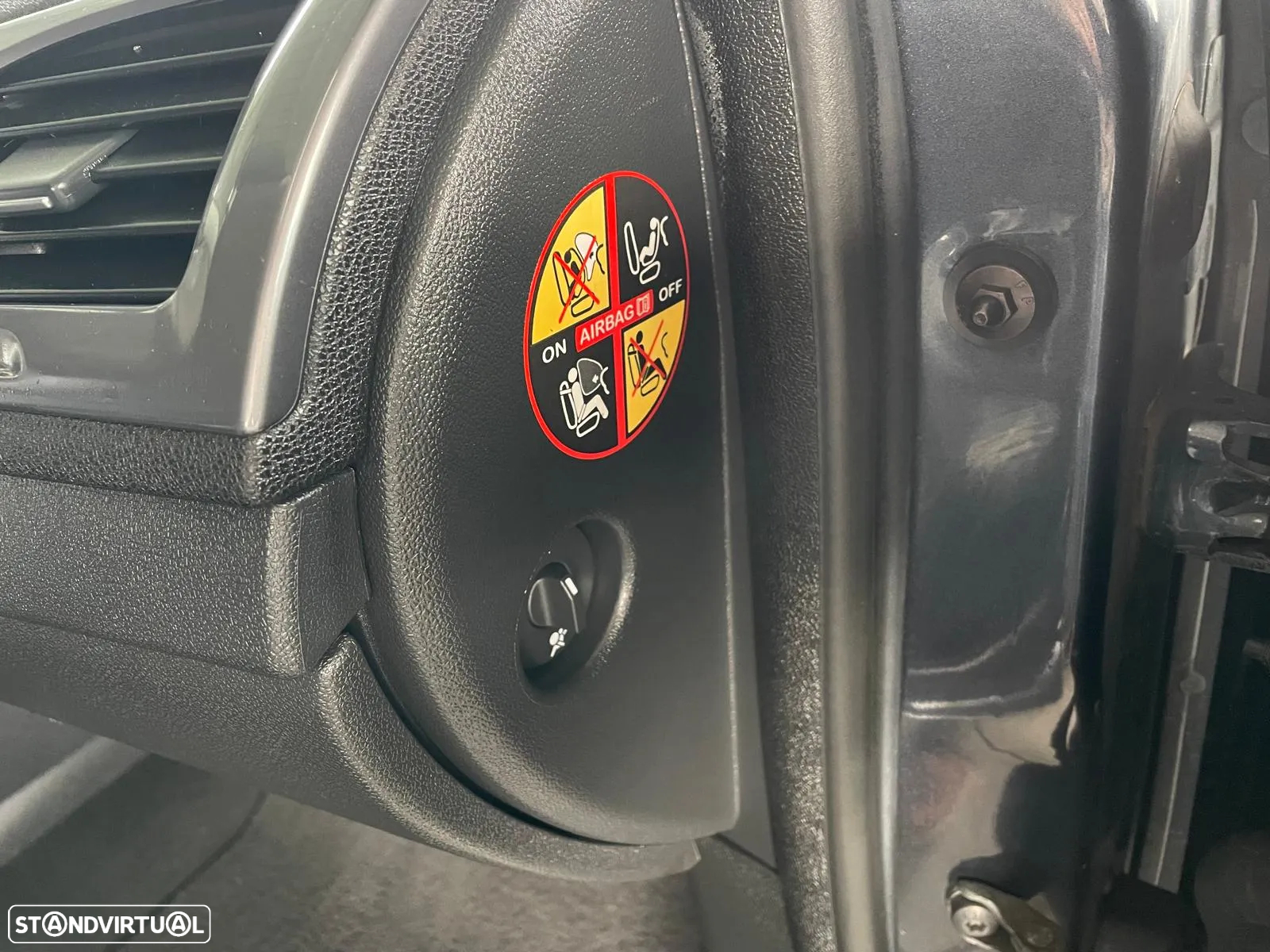 Renault Mégane Coupe ENERGY TCe 115 Start & Stop Bose Edition - 25
