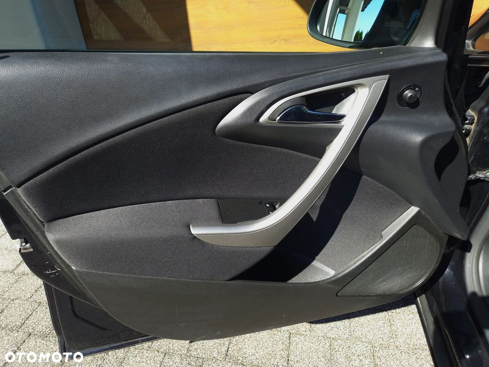 Opel Astra 1.4 Turbo Design Edition - 26