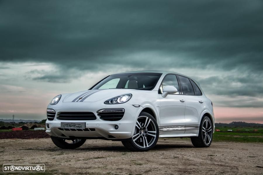 Porsche Cayenne S Hybrid - 1