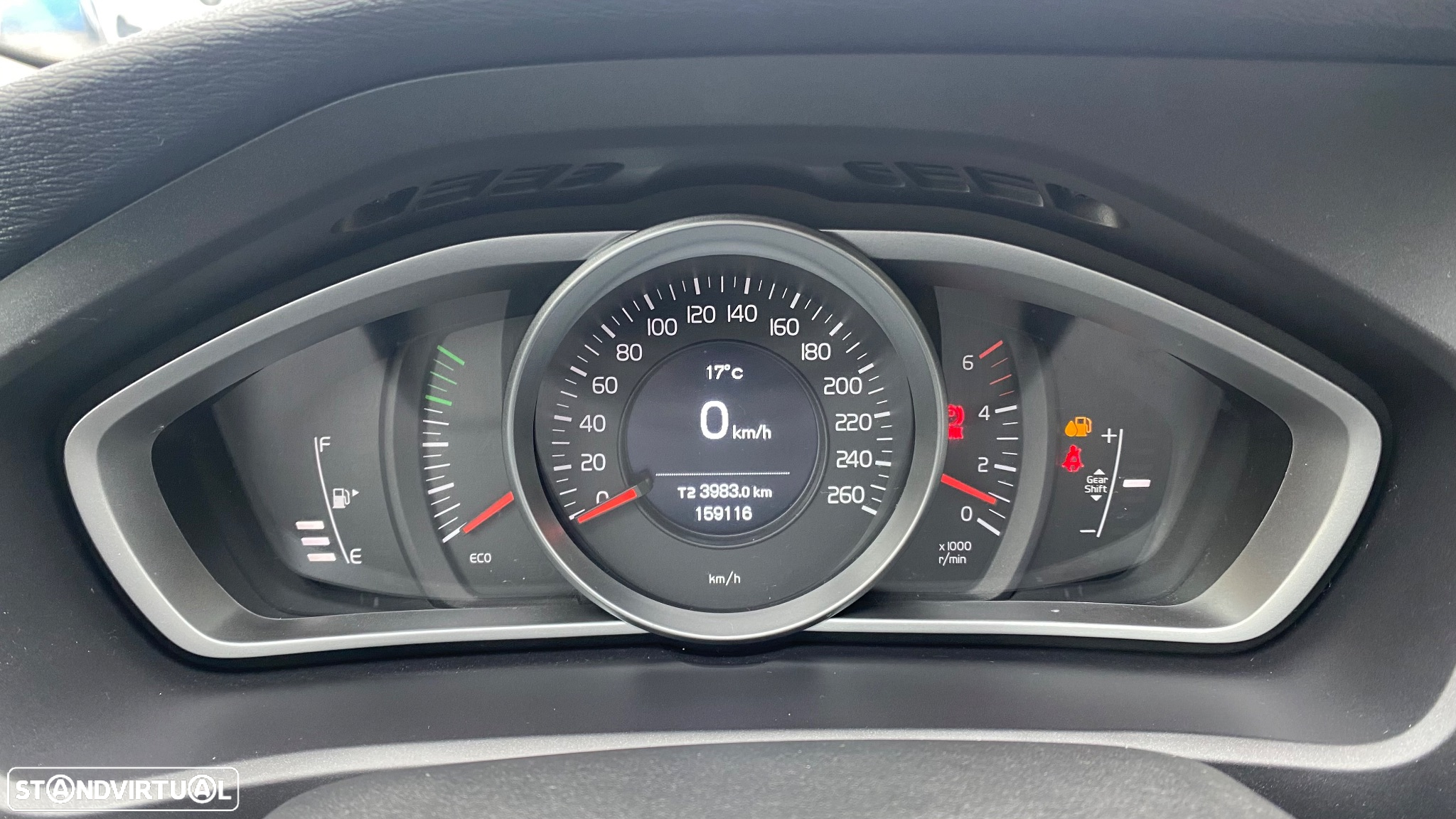 Volvo V40 Cross Country 2.0 D3 Summum - 33