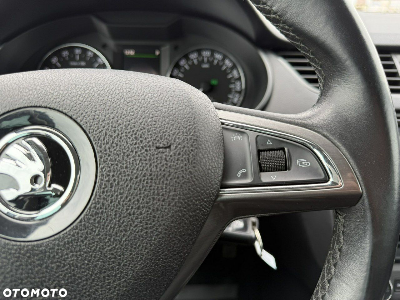 Skoda Octavia Combi 2.0 TDI (Green tec) DSG Joy - 16
