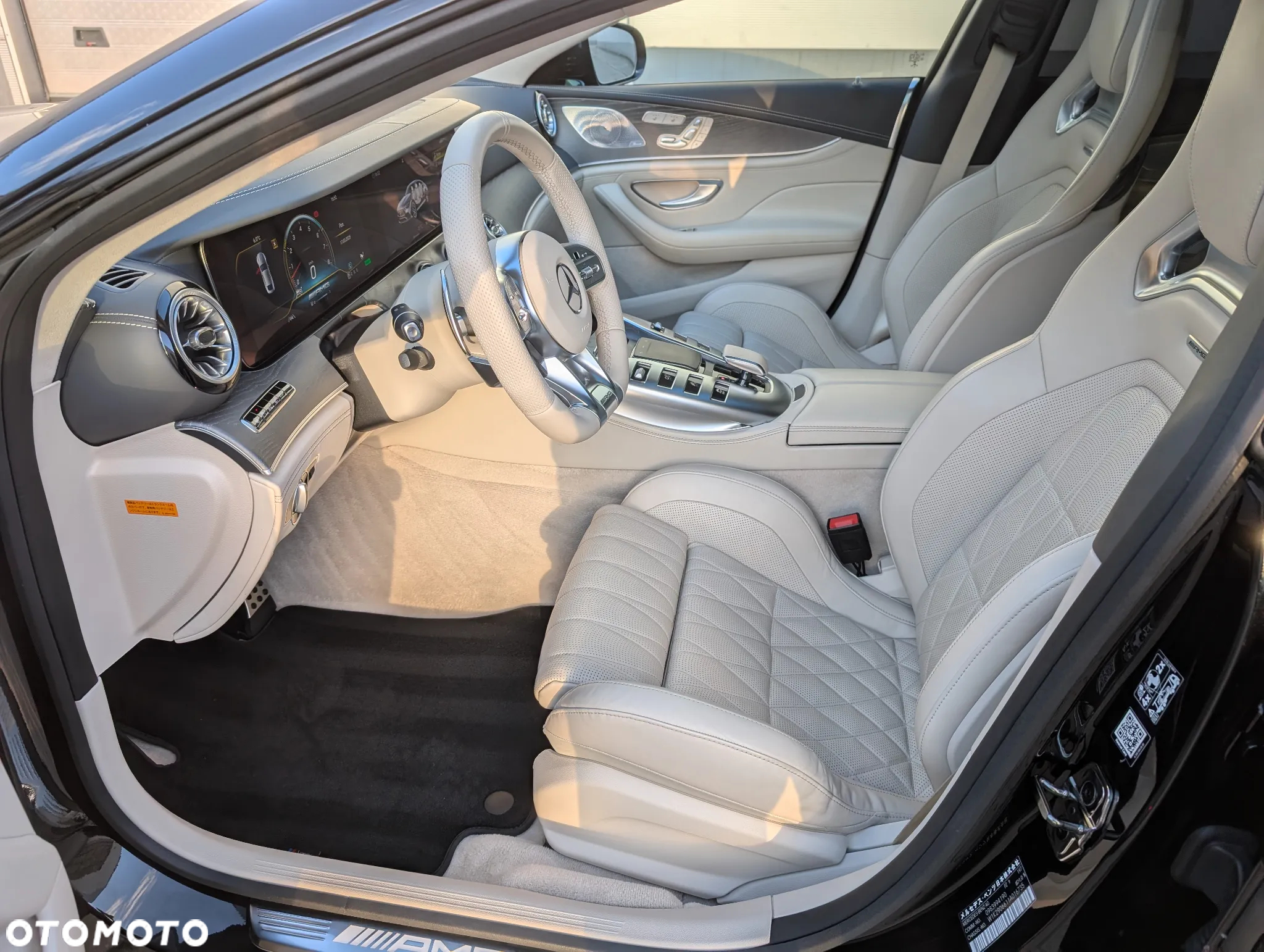 Mercedes-Benz AMG GT 53 4-Matic+ - 12