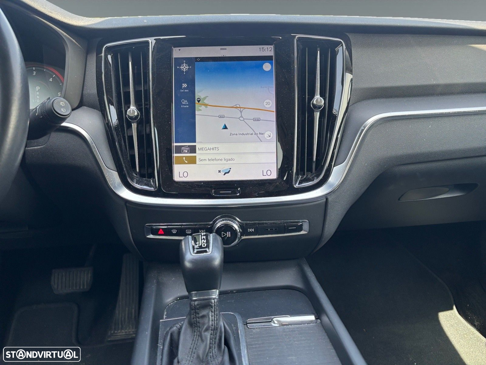 Volvo V60 2.0 D3 Momentum Geartronic - 7
