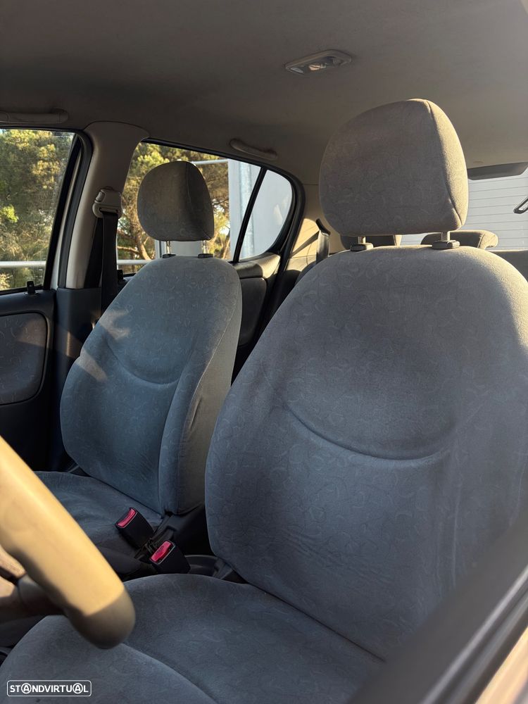 Toyota Yaris 1.0 Base C/Radio - 5