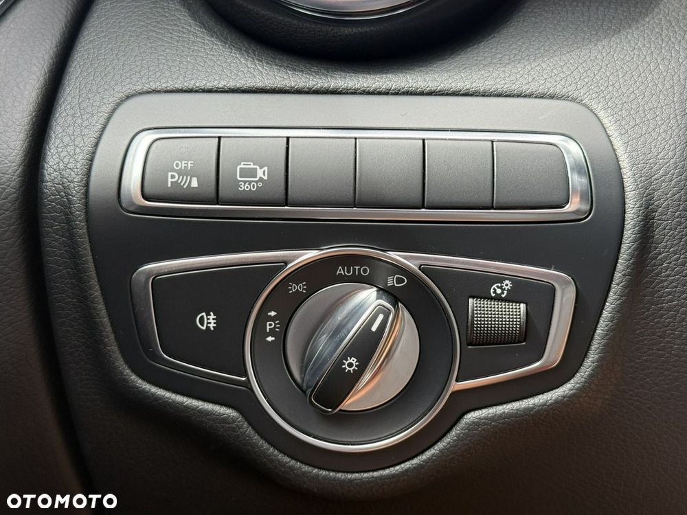 Mercedes-Benz GLC 220 d 4Matic 9G-TRONIC - 27