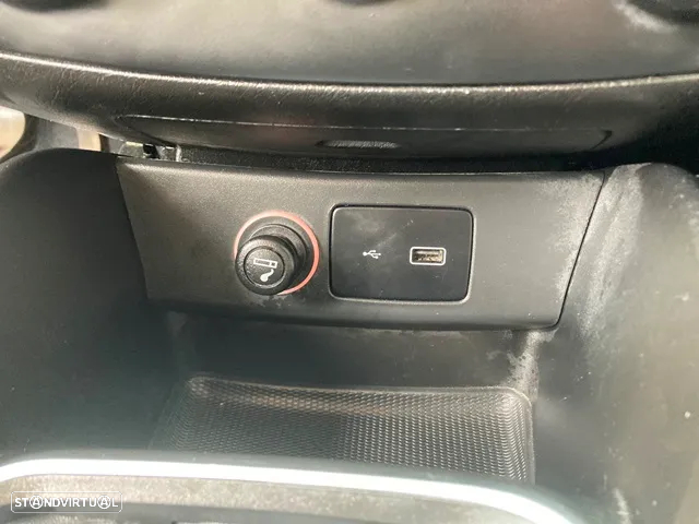 Fiat Tipo Station Wagon 1.3 M-Jet Lounge J17 - 24