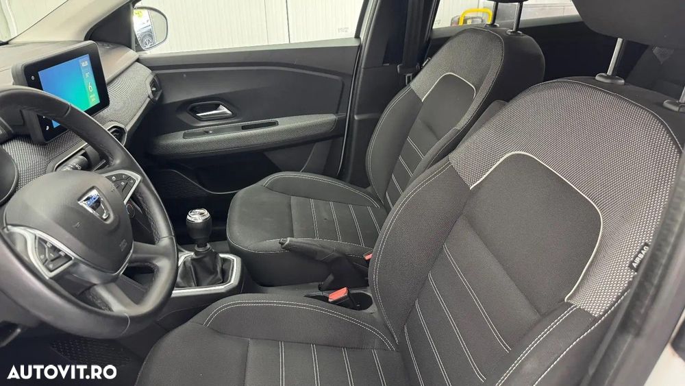 Dacia Jogger 5 locuri TCe 110 Essential - 13