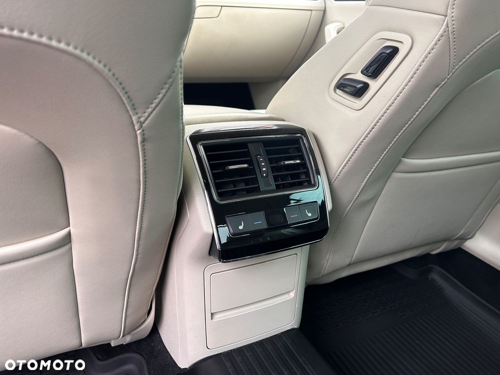 Skoda Superb 2.0 TDI 4x4 L&K DSG - 12