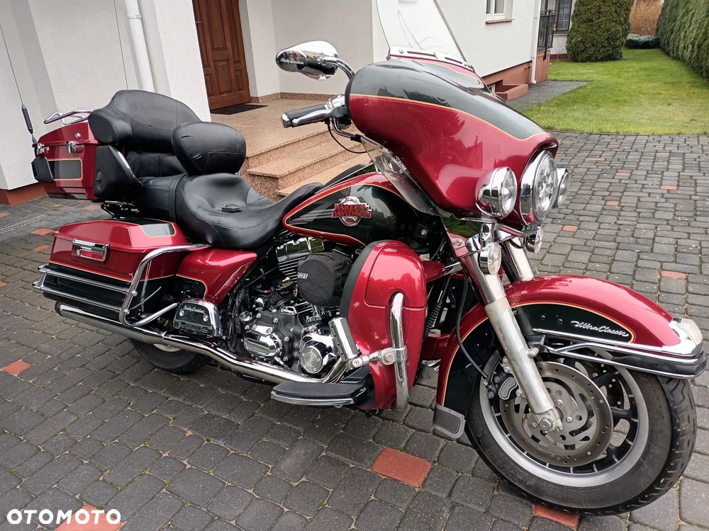 Harley-Davidson FLHTCU Ultra - 1