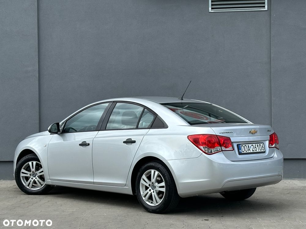 Chevrolet Cruze 1.6 LT+ - 3