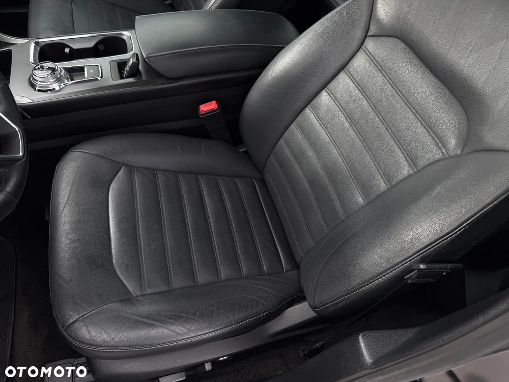 Ford Fusion 2.0 EcoBoost Titanium - 11