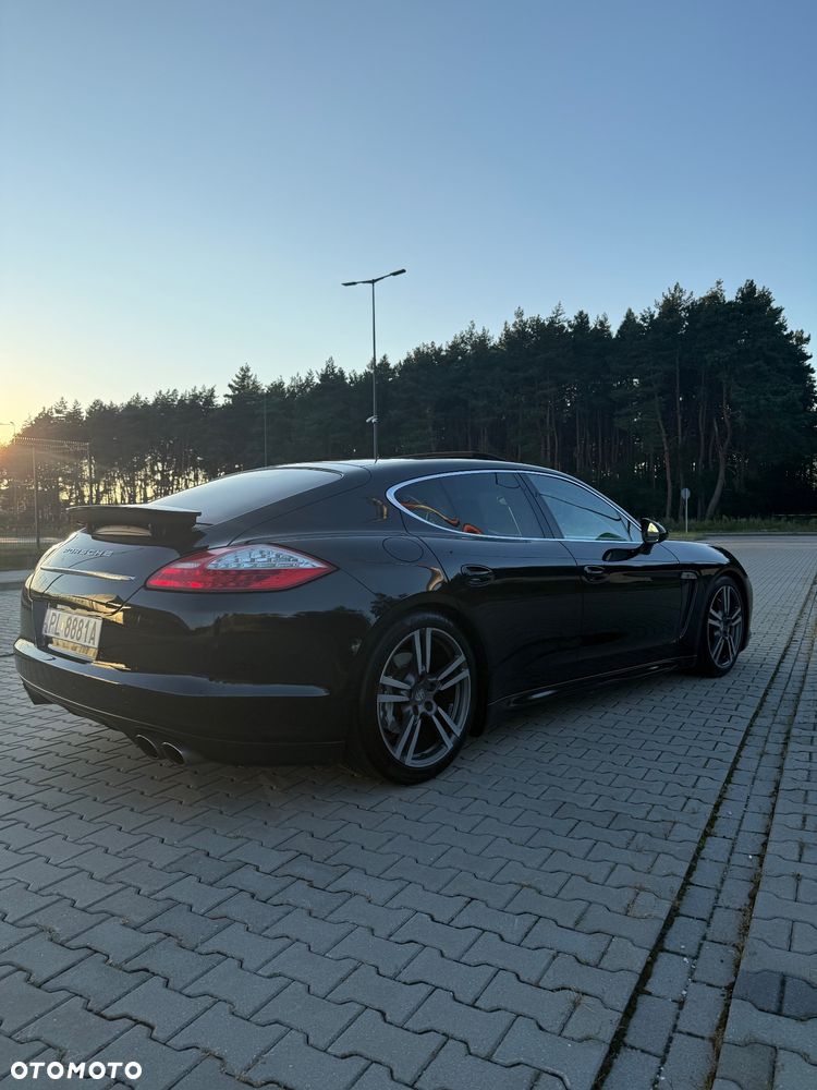 Porsche Panamera 4S - 5