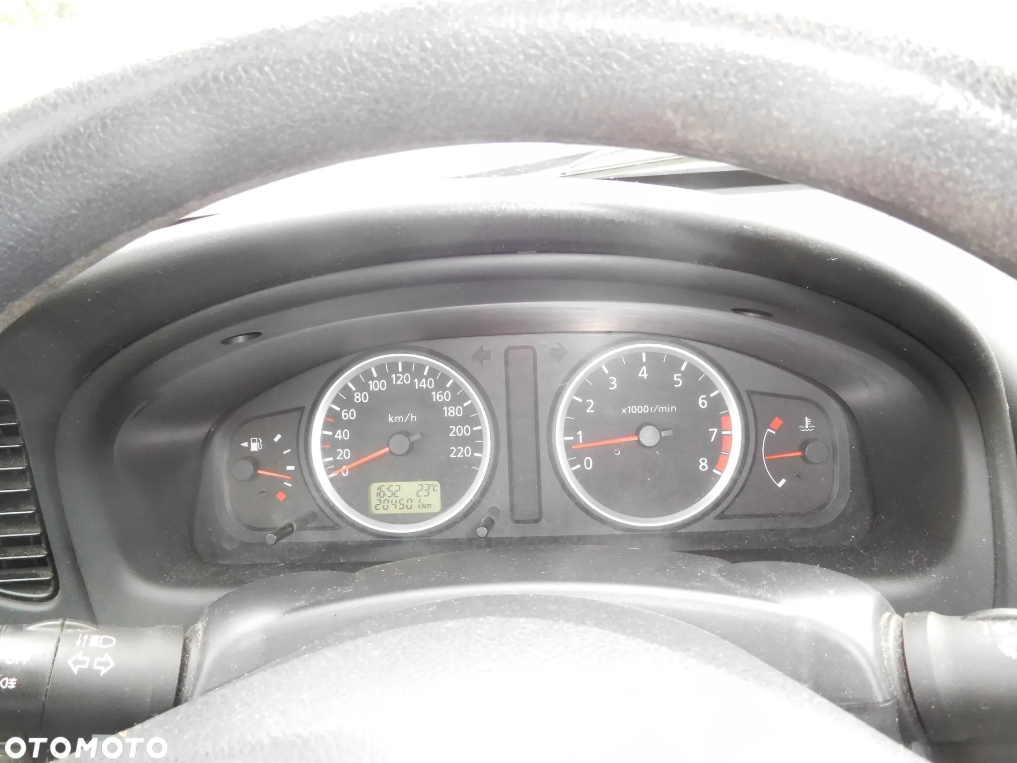Nissan Almera II 1.5 Base - 10