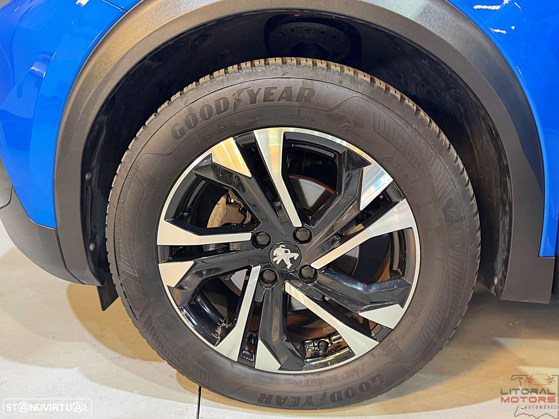 Peugeot 2008 1.2 PureTech Allure Pack - 16