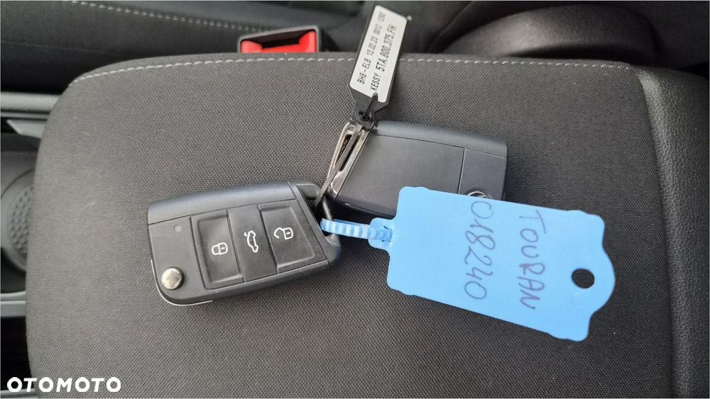 Volkswagen Touran 1.5 TSI EVO Trendline DSG - 19