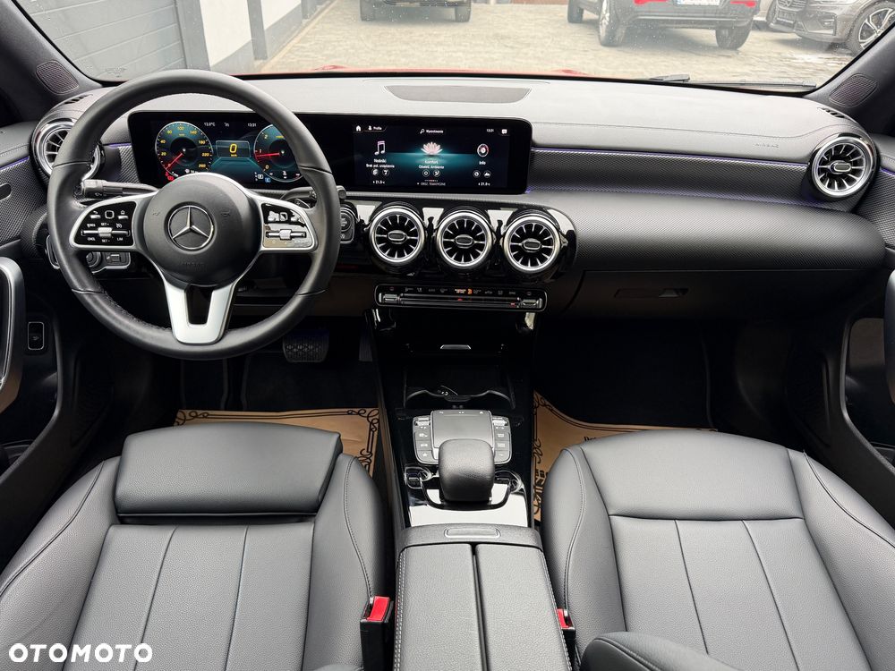 Mercedes-Benz CLA 200 d Progressive 8G-DCT - 21