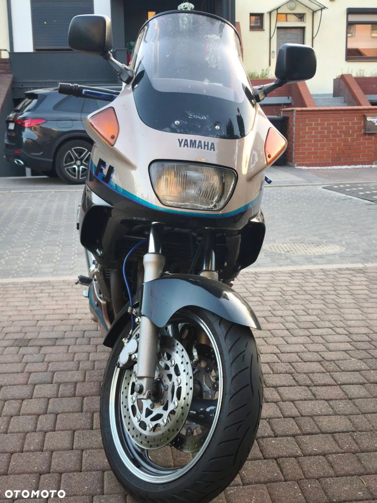 Yamaha FJ - 20