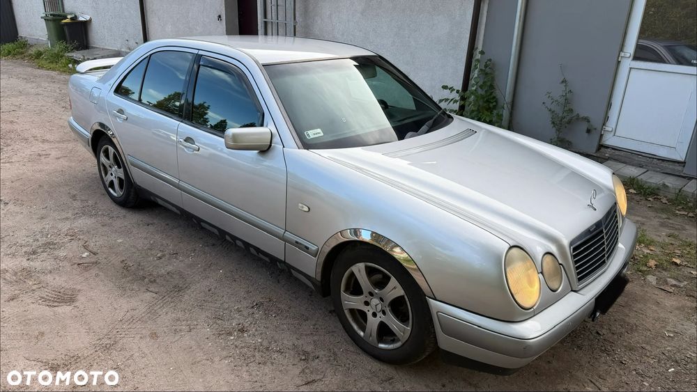 Mercedes-Benz Klasa E - 14